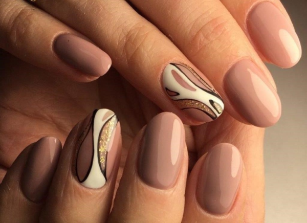 Дизайн ногтей бежевый