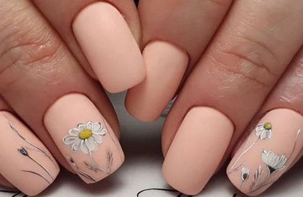 Дизайн ногтей бежевый