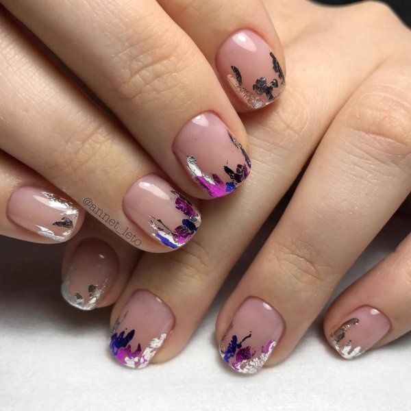 Маникюр французский с рисунком