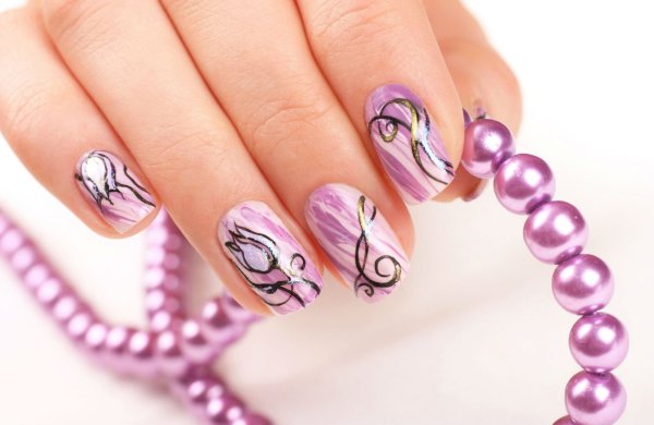 Дизайнер ногтей