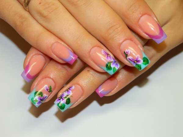 Маникюр зеленый френч 2022