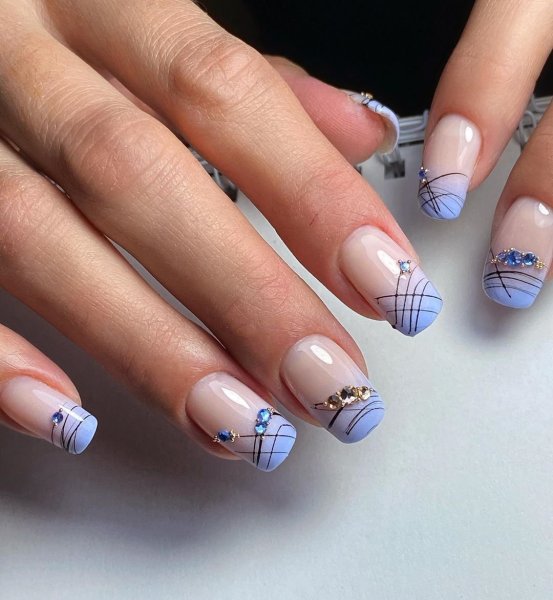 Синие ногти маникюр