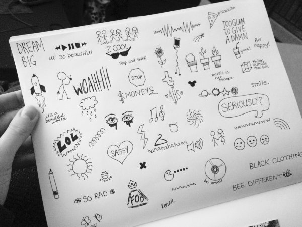 Надписи чёрной ручкой