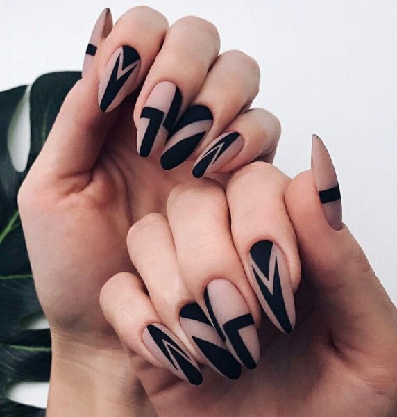 Геометрический маникюр