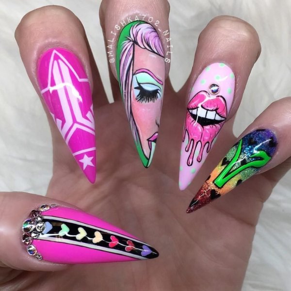 Весенний маникюр на острые ногти