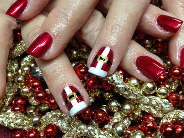 Новогодний маникюр