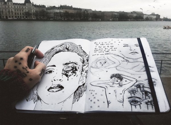 Странные рисунки в скетчбуке