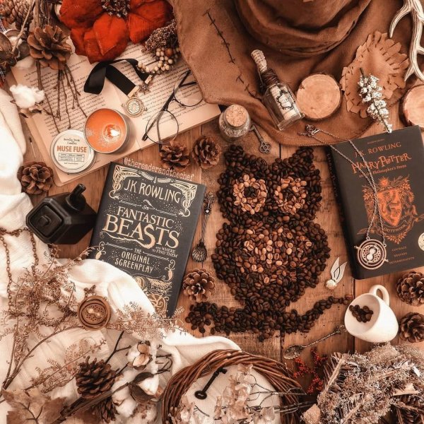 Коричневые цветы акварель