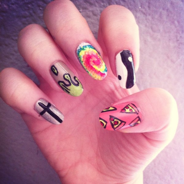 Ногти в стиле 90-х
