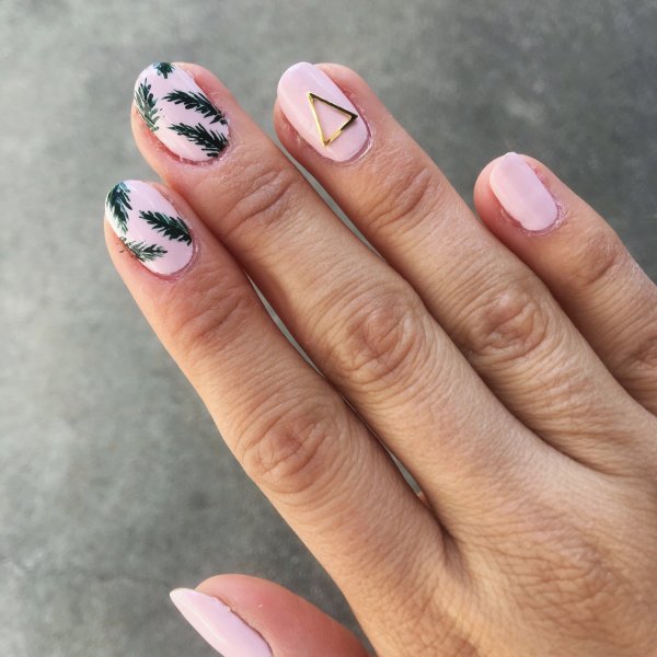 Эстетичный маникюр для подростков