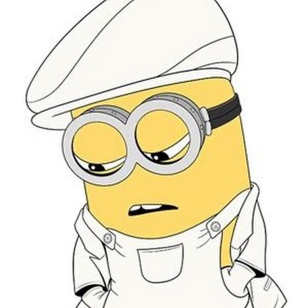 Миньон в белом костюме