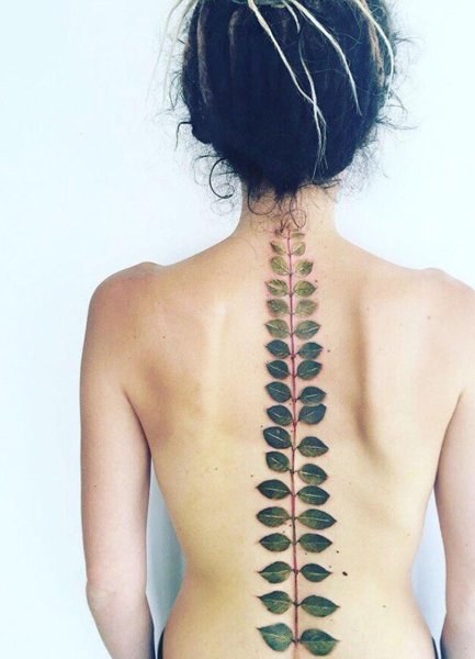 Нежные Татуировки на спине