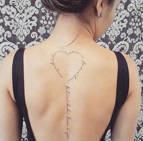 Тату по позвоночнику