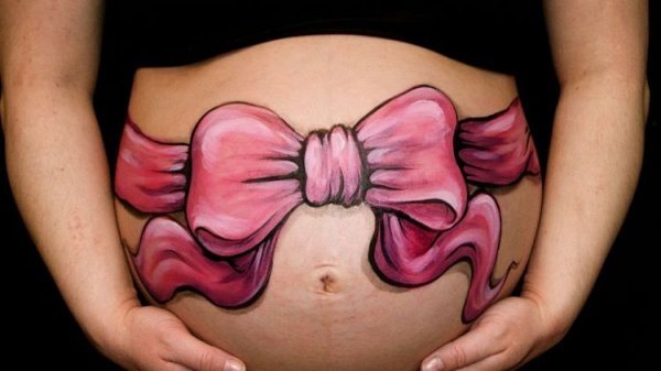 Фотосессия с разрисованным животом