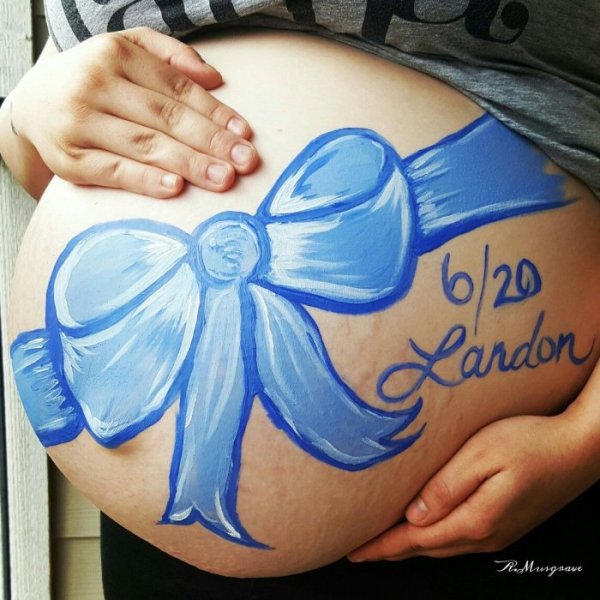 Разрисованные животики беременных